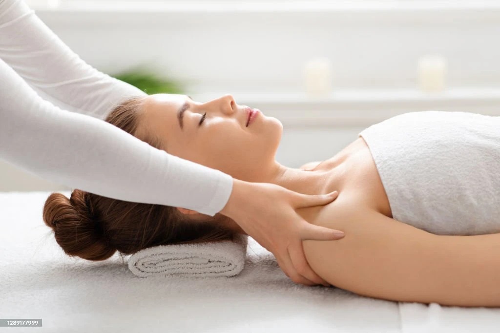 Benefits of Spa Body Massage: Mind, Body & Skin