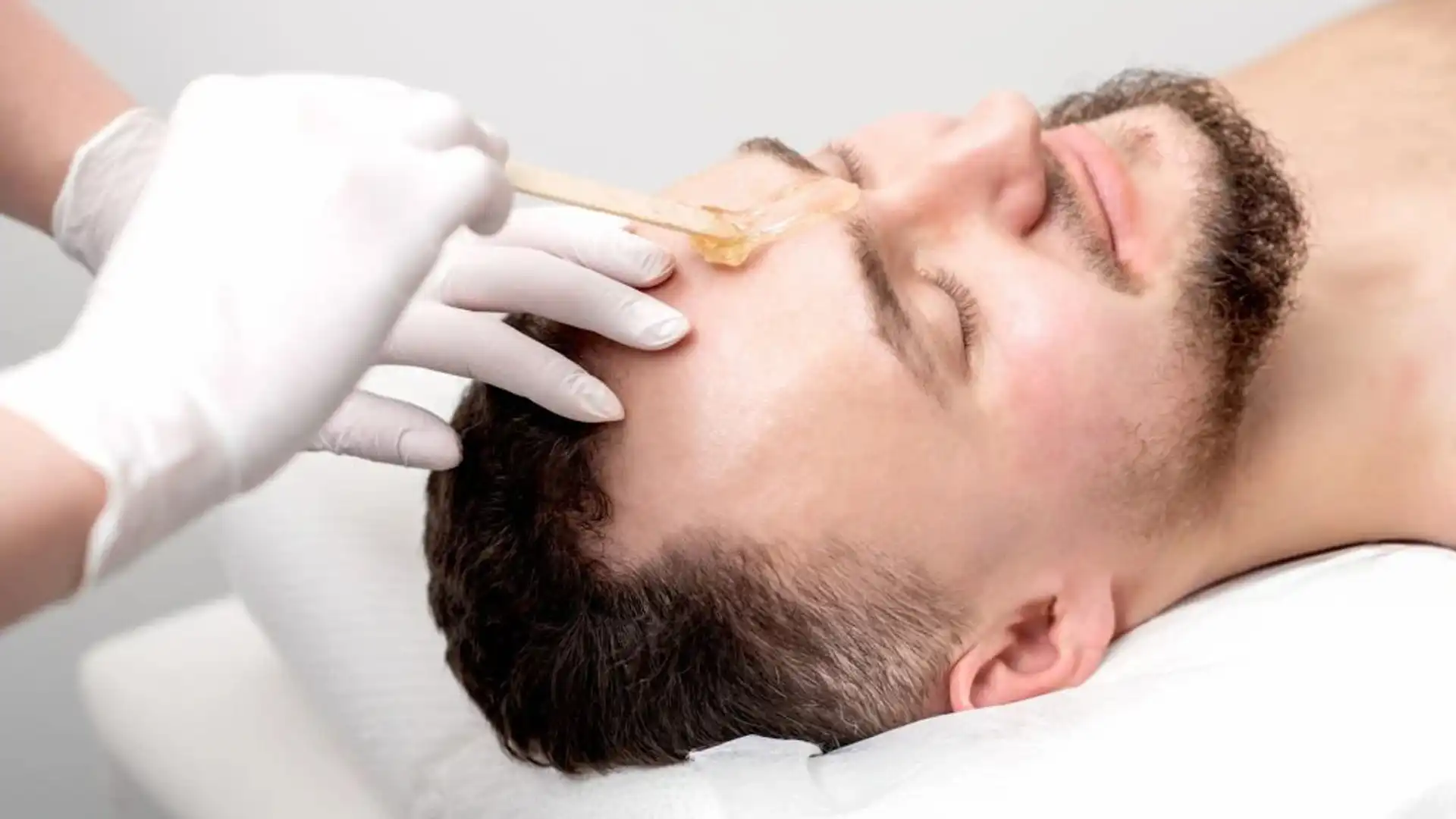 DIY Waxing vs Professional Waxing Near Gulshan Which One Should You Choose