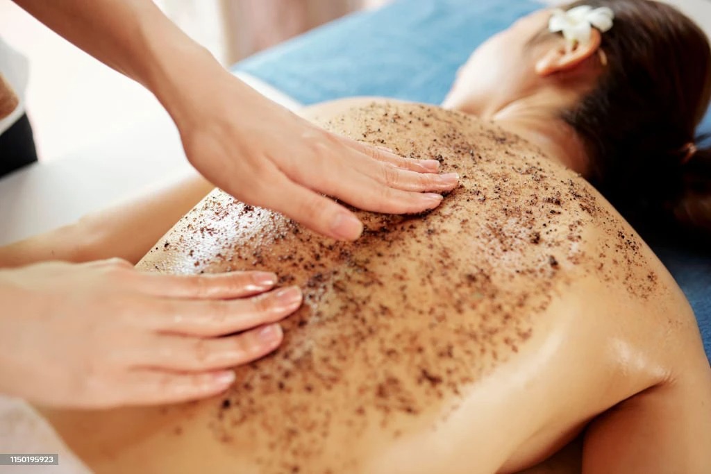 Looking for a Professional Body Scrub Service in Bangladesh