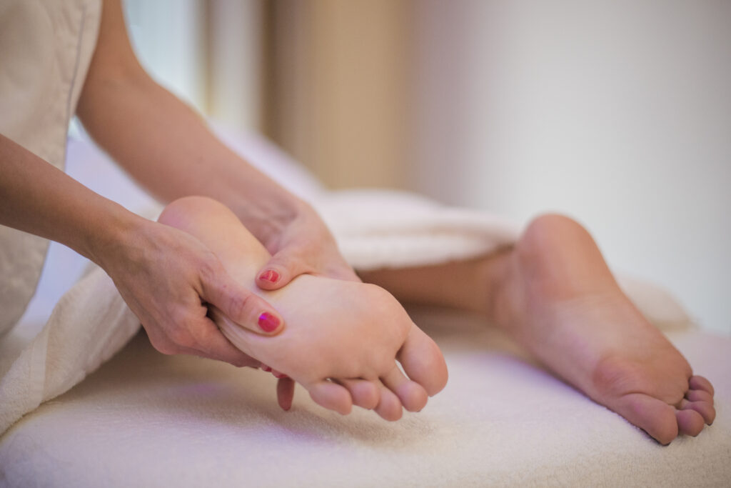 anonymous-masseur-client